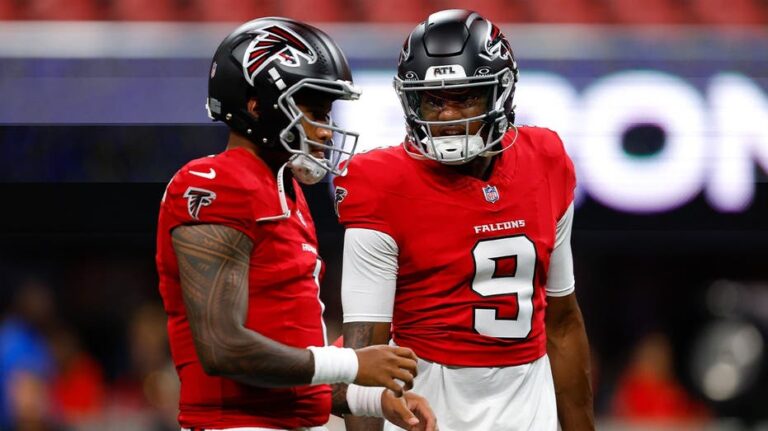 El gesto viral de Michael Penix Jr. con Tua Tagovailoa en la pretemporada de la NFL