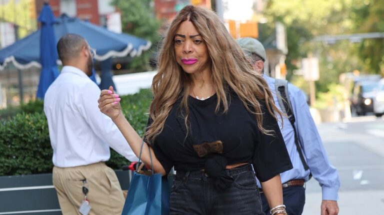 Wendy Williams reaparece en público y pide con firmeza salir de su tutela legal