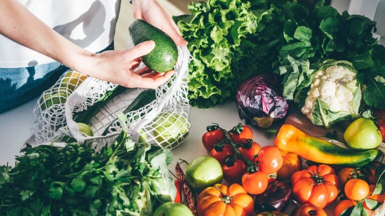 Autoridades advierten sobre frutas y verduras de bajo riesgo en brote de cyclospora en EE.UU.