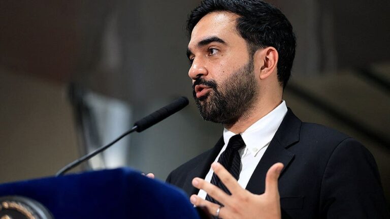 Duelo entre alcalde Zohran Mamdani y defensores de propietarios por nueva base de datos de inmuebles en Nueva York