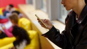 Activa hoy las funciones para localizar tu teléfono perdido en iPhone, Pixel y Samsung