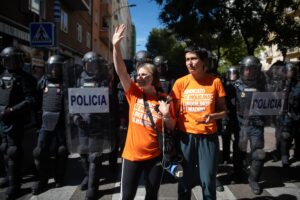 Valeria Racu lidera protesta en Madrid por derecho a vivienda frente a la especulación