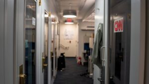 CNN excluida del viaje en Air Force One durante una nueva restricción de la Casa Blanca