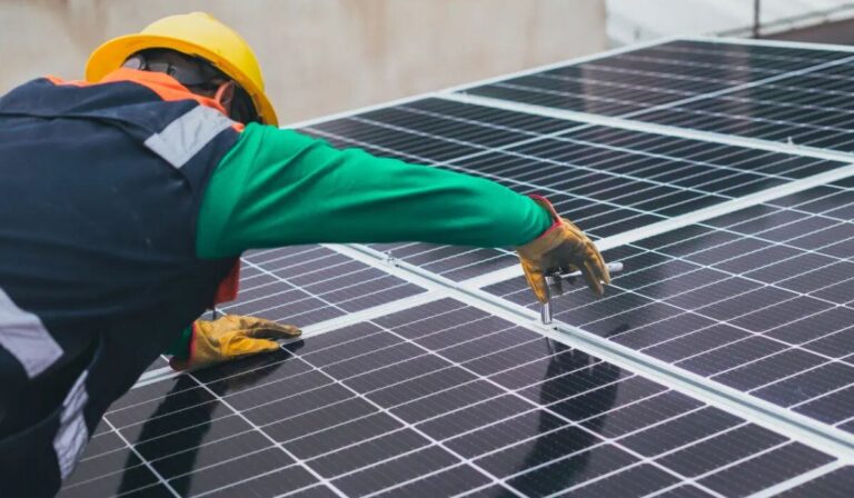 Un hombre en Países Bajos amortiza su inversión con 92 paneles solares y recibe reembolso anual