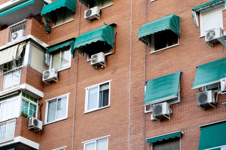 España impulsará la renovación de viviendas con baja eficiencia energética a partir de 2030