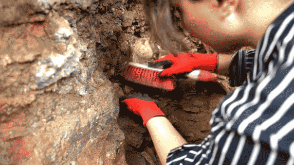 Hallan cerámica de 1.000 años bajo avenidas de Tiflis durante obras en la ciudad