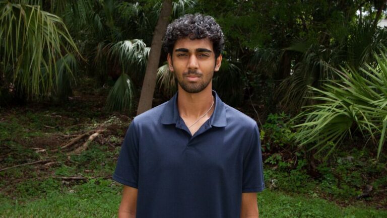 Nathan Thomas, con solo 18 años, se convierte en el profesor universitario más joven del mundo