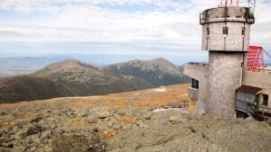 Excursionista de 61 años se reubica el hombro dislocado y sigue ascendiendo el monte Washington