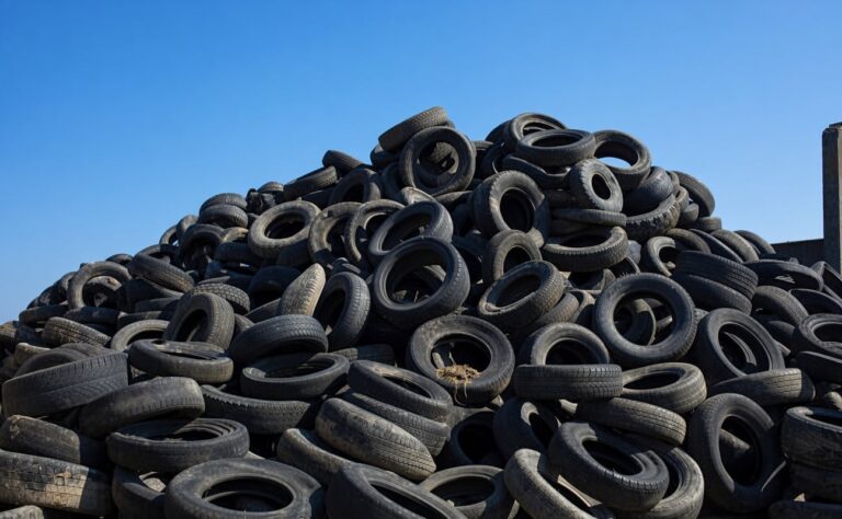 Estados Unidos experimenta con neumáticos reciclados para reforzar carreteras en zonas frías