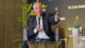 Rahm Emanuel destaca experiencia y sinceridad frente a otros candidatos demócratas en posible candidatura 2028