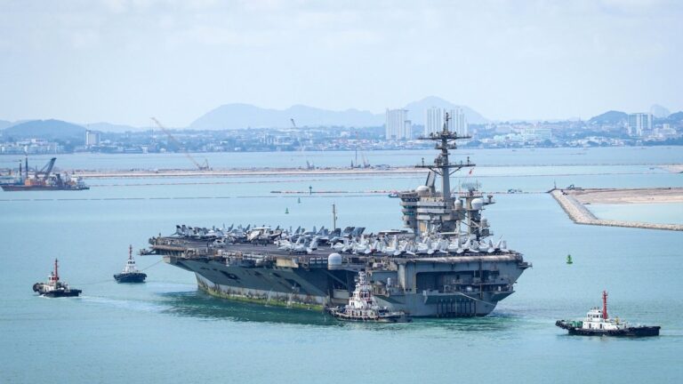 Ocho intentos de suicidio en tripulación del USS Abraham Lincoln durante despliegue prolongado