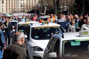 La DGT elimina la excepción del cinturón de seguridad para taxistas a partir del 1 de octubre
