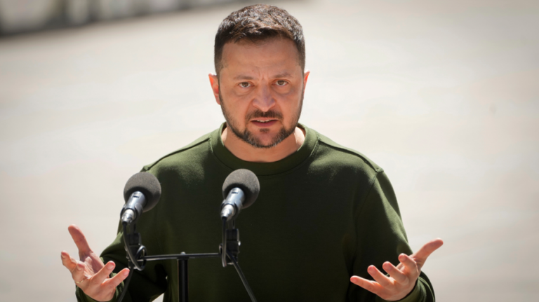 Miles de millones en ayuda de EE. UU. a Ucrania bajo escrutinio por casos de corrupción en el círculo de Zelenski