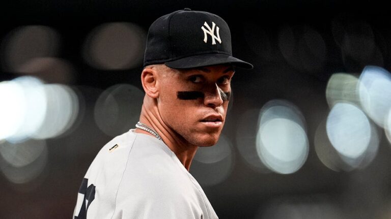 Aaron Judge apunta a estar listo para la serie de comodines de los Yankees pese a lesión en la pantorrilla