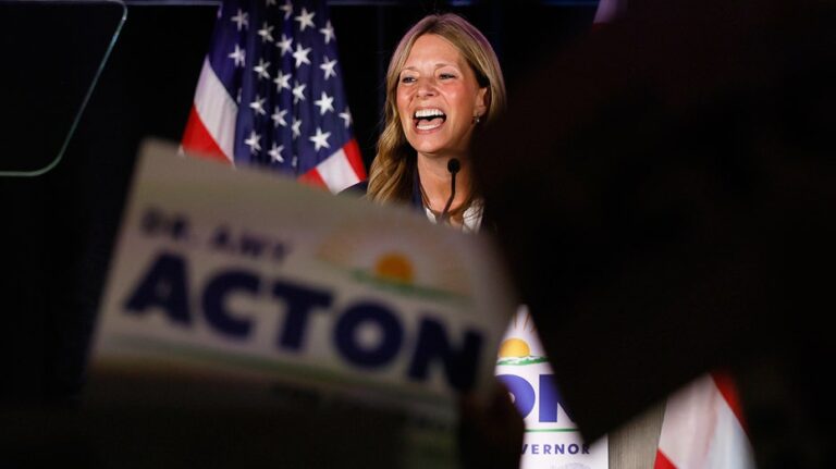 Candidato a gobernador de Ohio Amy Acton sufre ataque con arma, hay varios heridos
