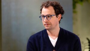 Dario Amodei, CEO de Anthropic, impulsa supervisión independiente para la seguridad en inteligencia artificial