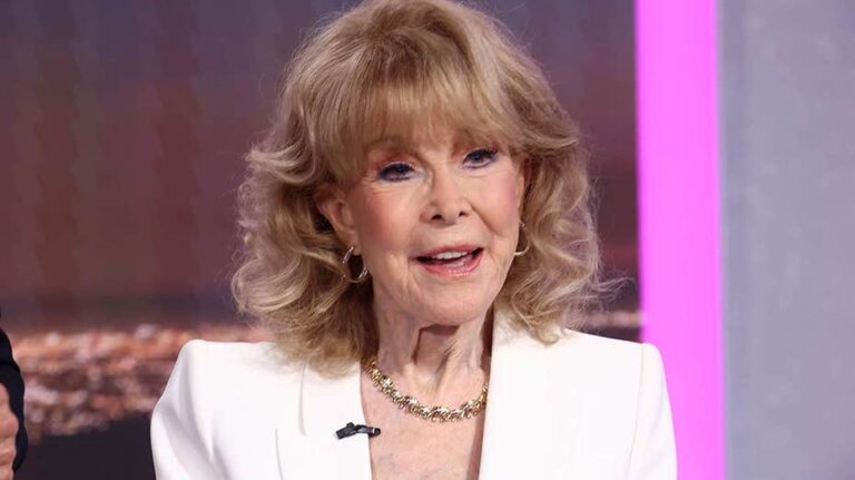 Barbara Eden, leyenda de la televisión, cancela última aparición pública por efectos secundarios de medicación