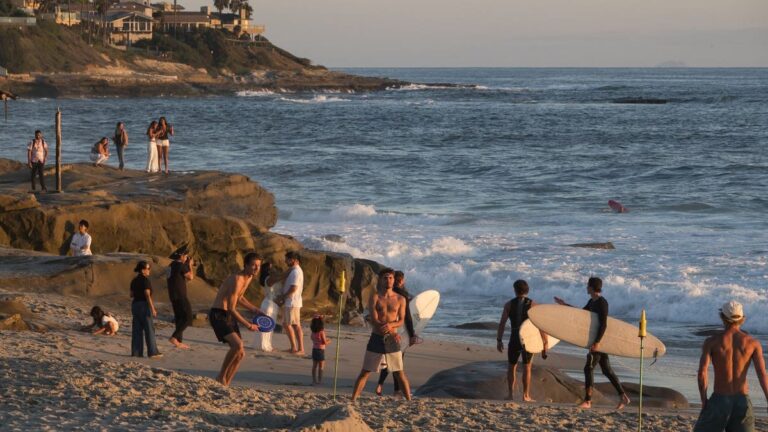 California crea Oficina de la Diversión para eliminar trabas burocráticas a eventos y negocios locales
