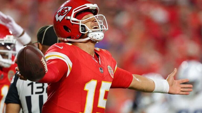 Harrison Butker define triunfo en tiempo extra para Chiefs ante Colts en un emocionante duelo