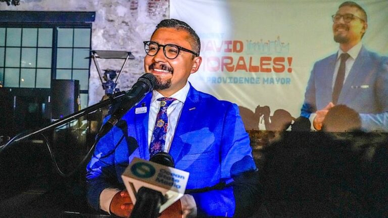 David Morales, socialista progresista, derrota al alcalde de Providence en primarias demócratas