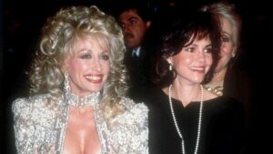 Sally Field recuerda con cariño sus momentos junto a Dolly Parton tras ganar un Emmy