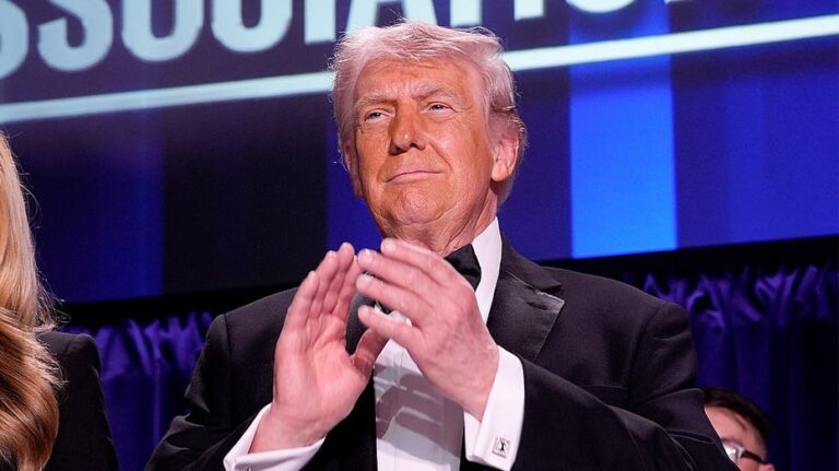 Trump quiso regresar al salón tras tiroteo en Cena de Corresponsales de la Casa Blanca, dice Leavitt