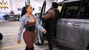 Jaida Parker irrumpe en Monday Night Raw y atropella a Jacob Fatu en pelea entre facciones