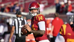 Baja asistencia en el Coliseo sorprende tras victoria de USC ante Fresno State