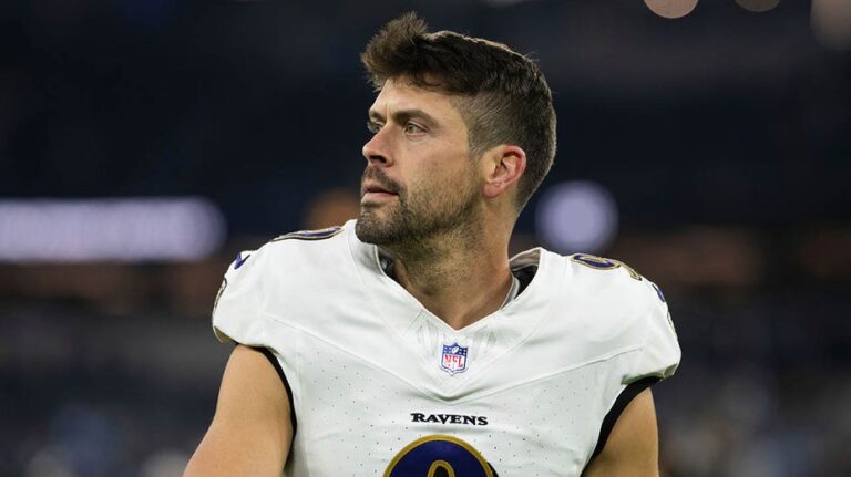 Justin Tucker busca regreso a la NFL tras suspensión y acusaciones