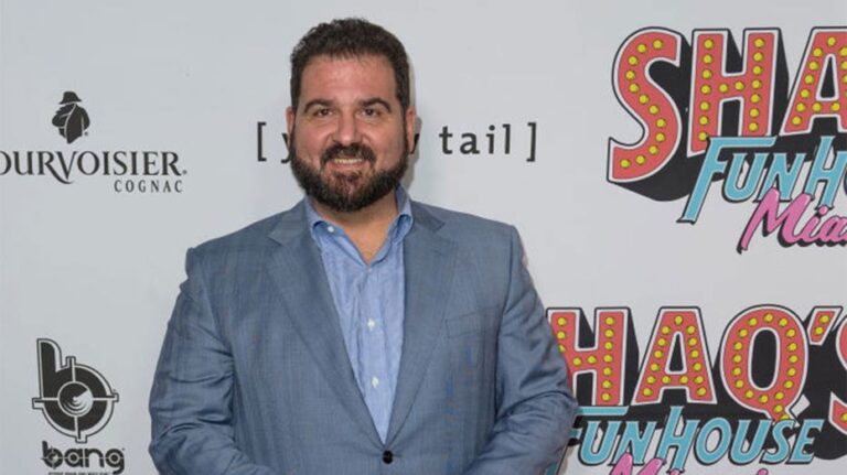 Dan Le Batard acusa sin pruebas a ESPN de favorecer solo a presentadores blancos