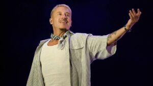 Robert Kraft prohíbe a Macklemore actuar en Gillette Stadium tras polémicas declaraciones pro-Palestina
