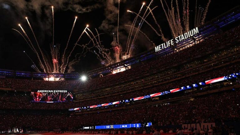 Gigantes de Nueva York homenajean a héroes del 11S en emotivo partido contra Cowboys