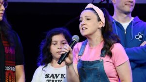 Ms. Rachel se compromete a igualar donación de Macklemore para causas palestinas e invita a celebridades blancas a sumarse