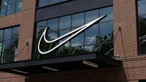 Programa CoachingHER de Nike bajo cuestionamiento por enfoque en identidad de género y definición de niñas