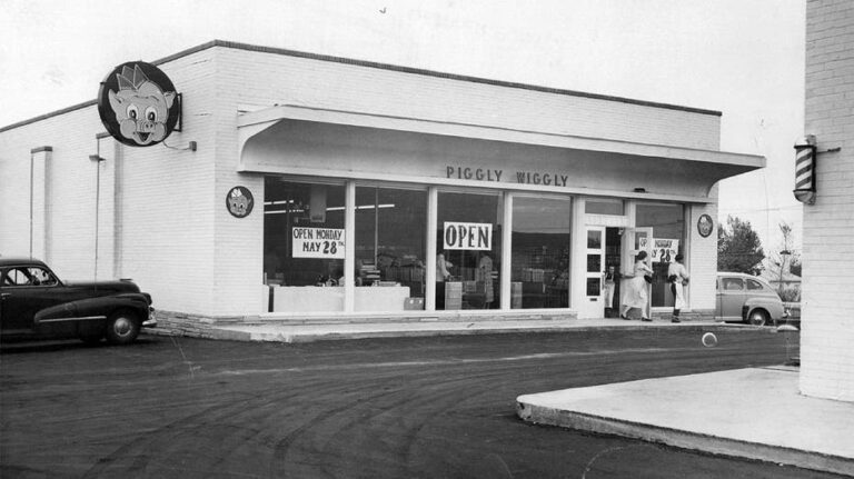 La mítica Piggly Wiggly y su icónico cerdito retro conquistan a compradores en EE. UU.