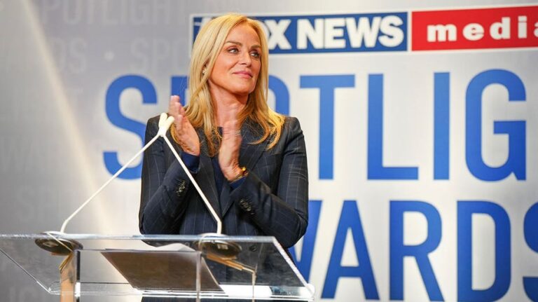 Fox News reconoce a sus empleados destacados en la ceremonia Spotlight Awards 2025