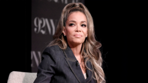 Sunny Hostin revela que sus hijos enfrentaron racismo en escuelas privadas mayoritariamente blancas
