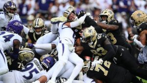 Tyler Shough lidera triunfo de Saints sobre Ravens con polémico touchdown