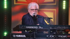 Hombre de Misuri descubre que su padre biológico es el cantante Michael McDonald