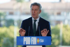 Feijóo no garantiza nuevas subidas del salario mínimo y promete actualizar las pensiones
