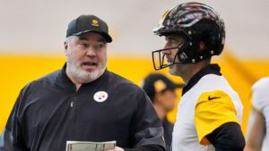 Aaron Rodgers y Mike McCarthy protagonizan un intercambio de insultos durante un partido de la NFL