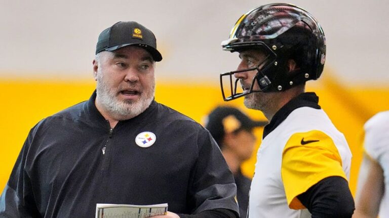 Aaron Rodgers y Mike McCarthy protagonizan un intercambio de insultos durante un partido de la NFL