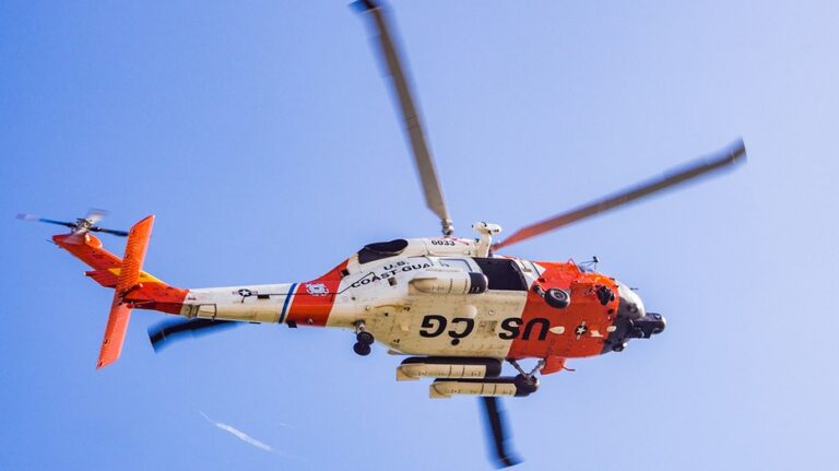 Helicóptero de emergencia choca cerca de Isla Catalina en California: un desaparecido y cuatro hospitalizados